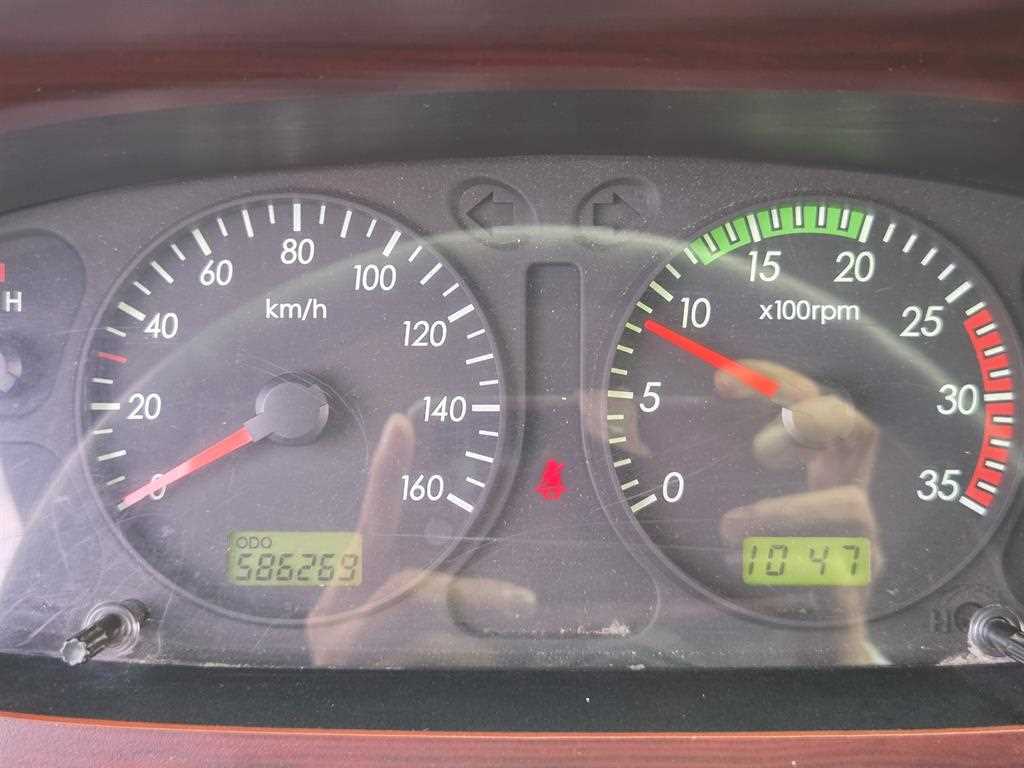 현대 마이티 2.5톤 내장탑 2011년식 ODO 586,263km