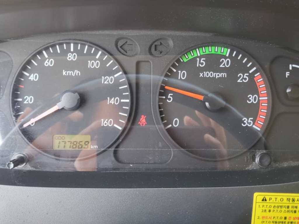 현대 마이티 2.5톤 덤프 2014년식 계기판 ODO 177,868km
