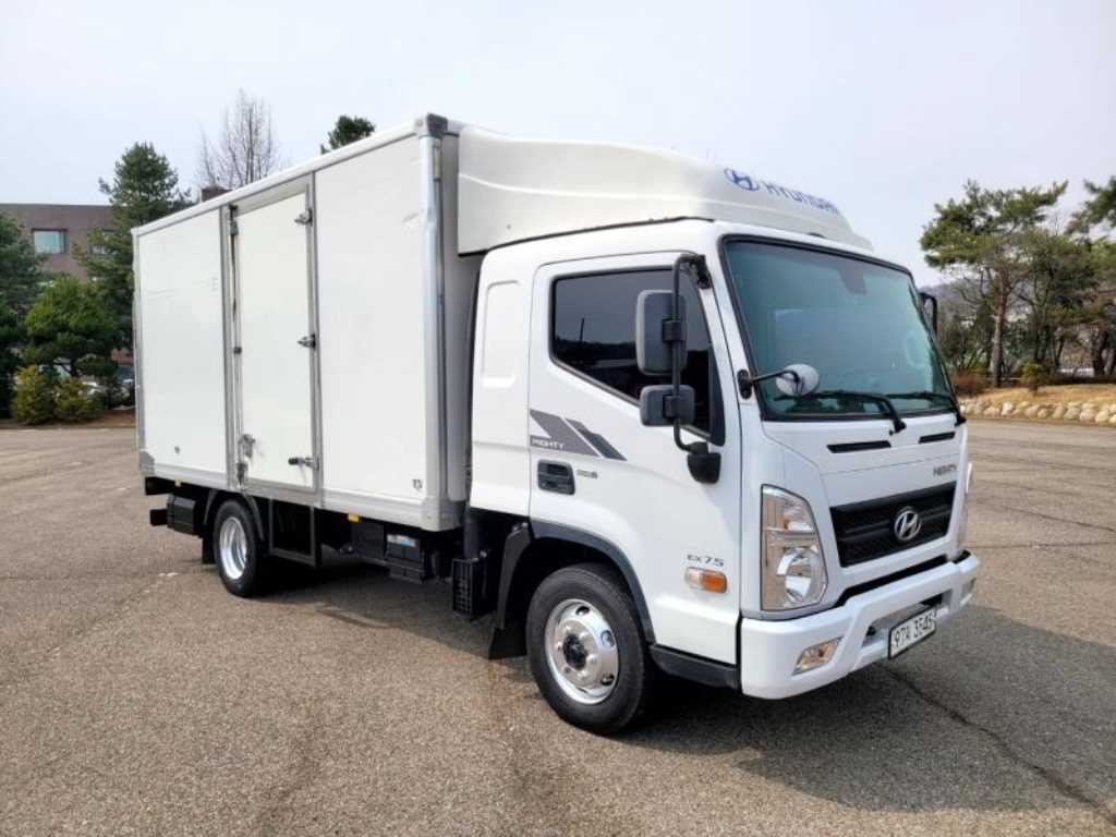 현대 마이티 2.5톤 익스탑 2018년식 EX75 배지, 디플렉터 HYUNDAI