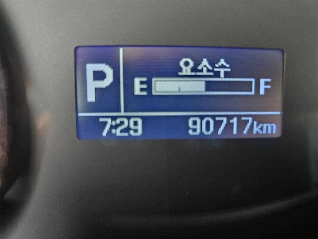 현대 마이티 2.5톤 익스탑 2021년식 계기판 90,717km