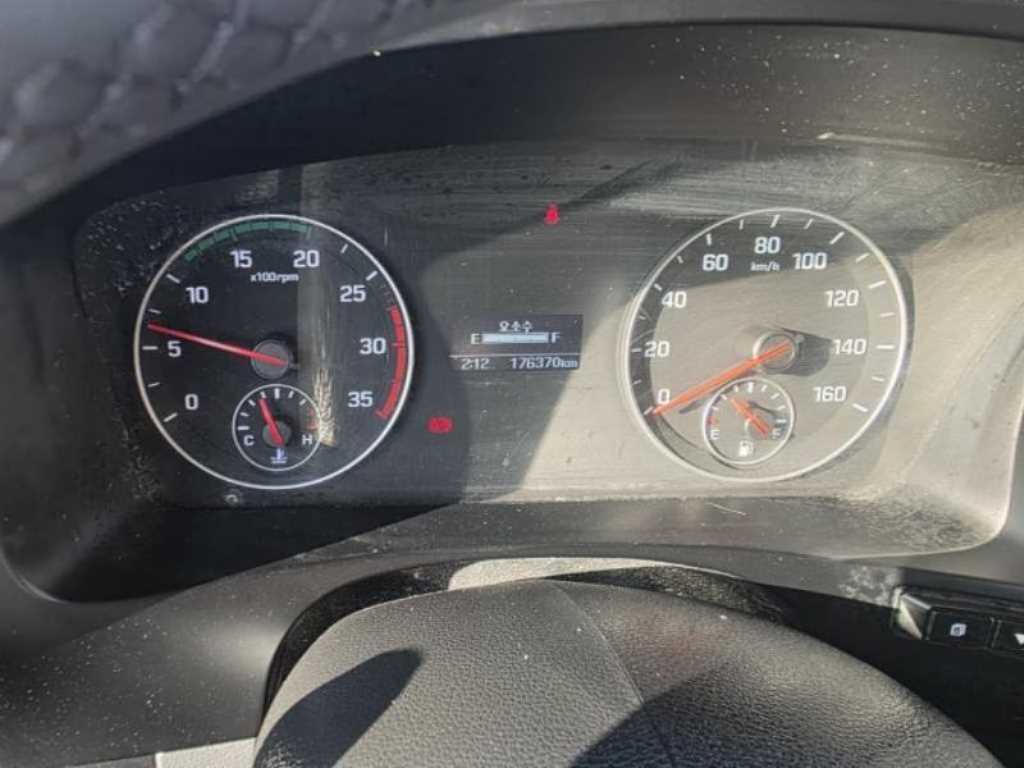 현대 올뉴마이티 2.5톤 익스탑 2021년식 ODO 176,370km
