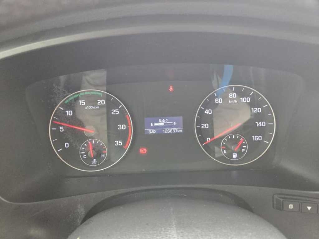 현대 마이티 2.5톤 카고 2021년식 주행거리계 126,837km