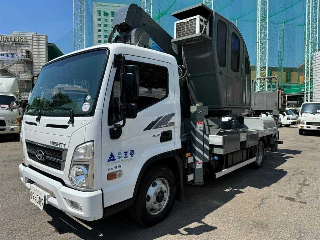 현대 마이티 3.5톤 고소작업차 2017년식 지붕 작업대, 에어컨 실외기