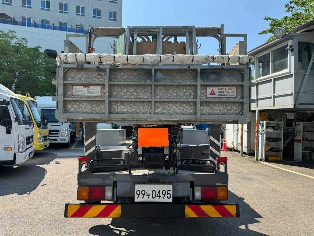 현대 마이티 3.5톤 고소작업차 2018년식 패드 감은 가장자리