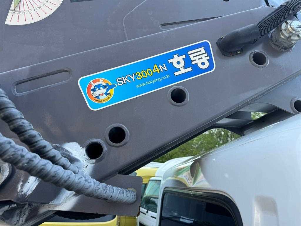 현대 마이티 3.5톤 고소작업차 2018년식 붐 스티커 SKY3004N