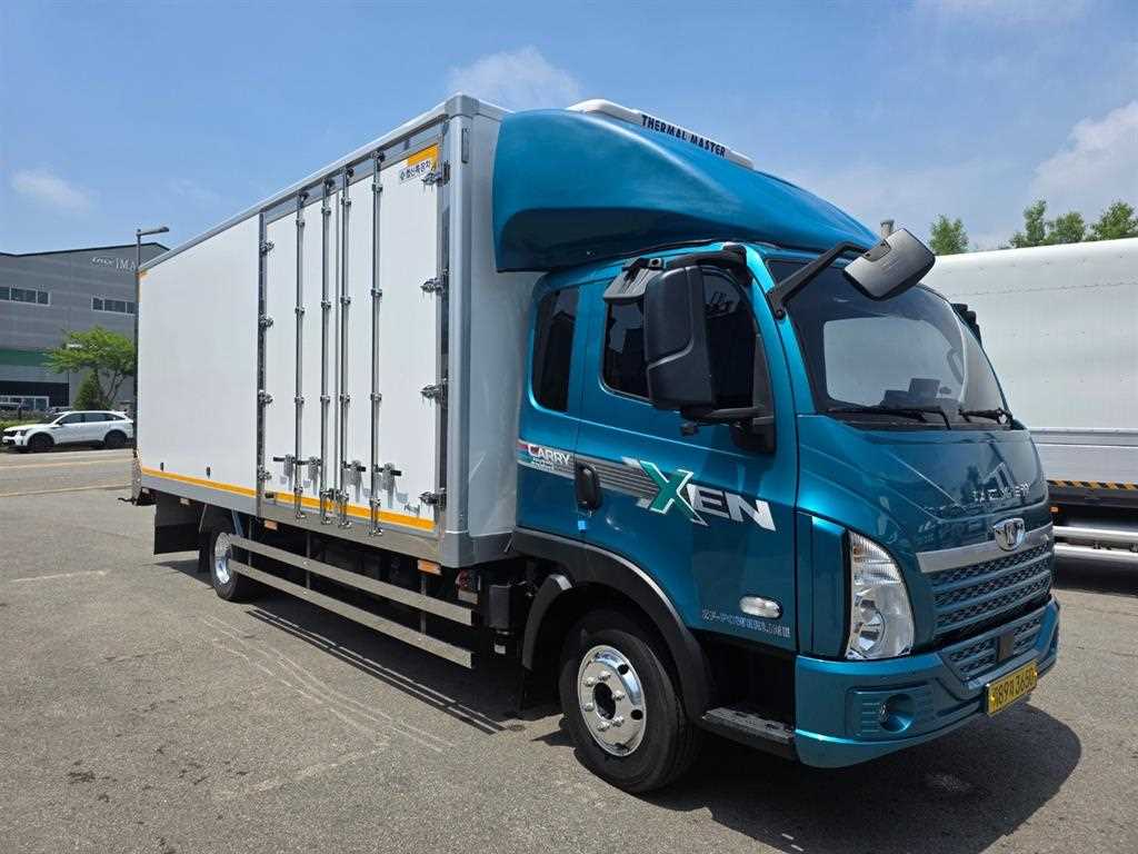 타타대우 더쎈 3.5톤 냉동탑 2025년식 조수석 쪽 양문 옆문