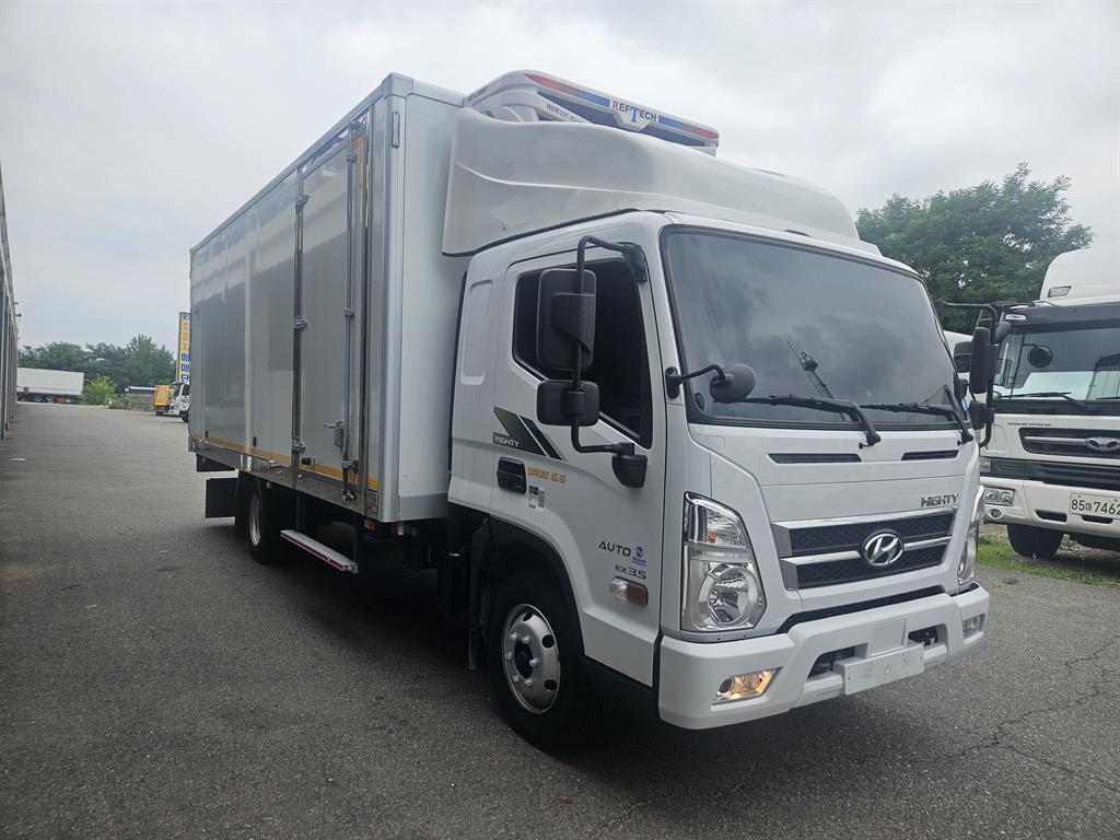 현대 마이티 3.5톤 냉동탑 2026년식 AUTO · EX35 도어 표기