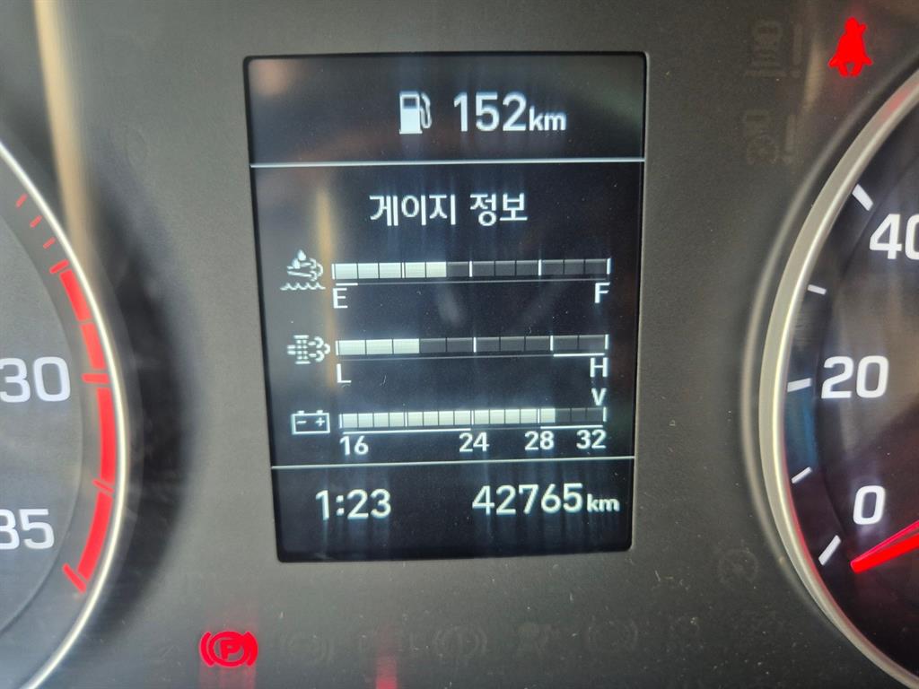 현대 마이티 3.5톤 덤프 2024년식 계기판 42,765km