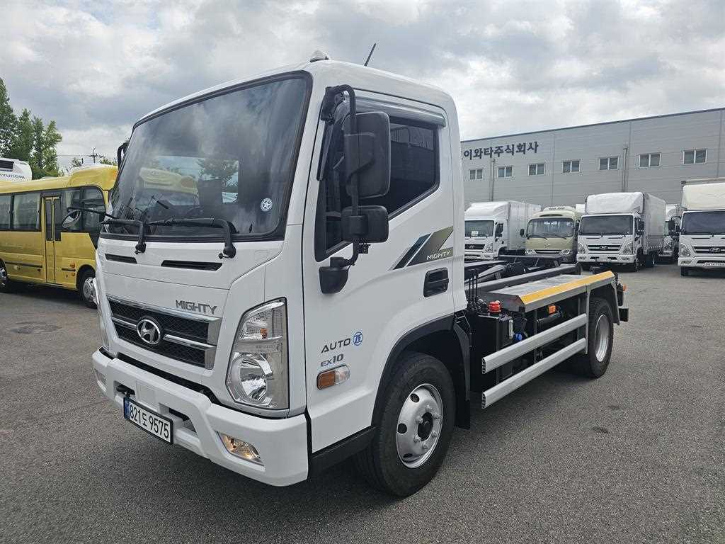 현대 3.5톤 암롤 2025년식 AUTO · EX10 데칼