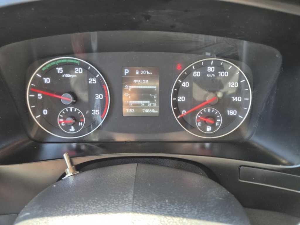 현대 마이티 3.5톤 윙바디 2022년식 계기판 숫자 74,864km