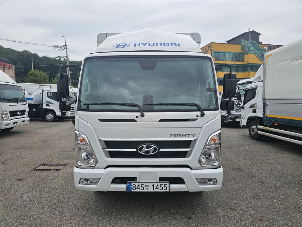 현대 마이티 3.5톤 윙바디 2026년식 HYUNDAI 디플렉터 · 정면