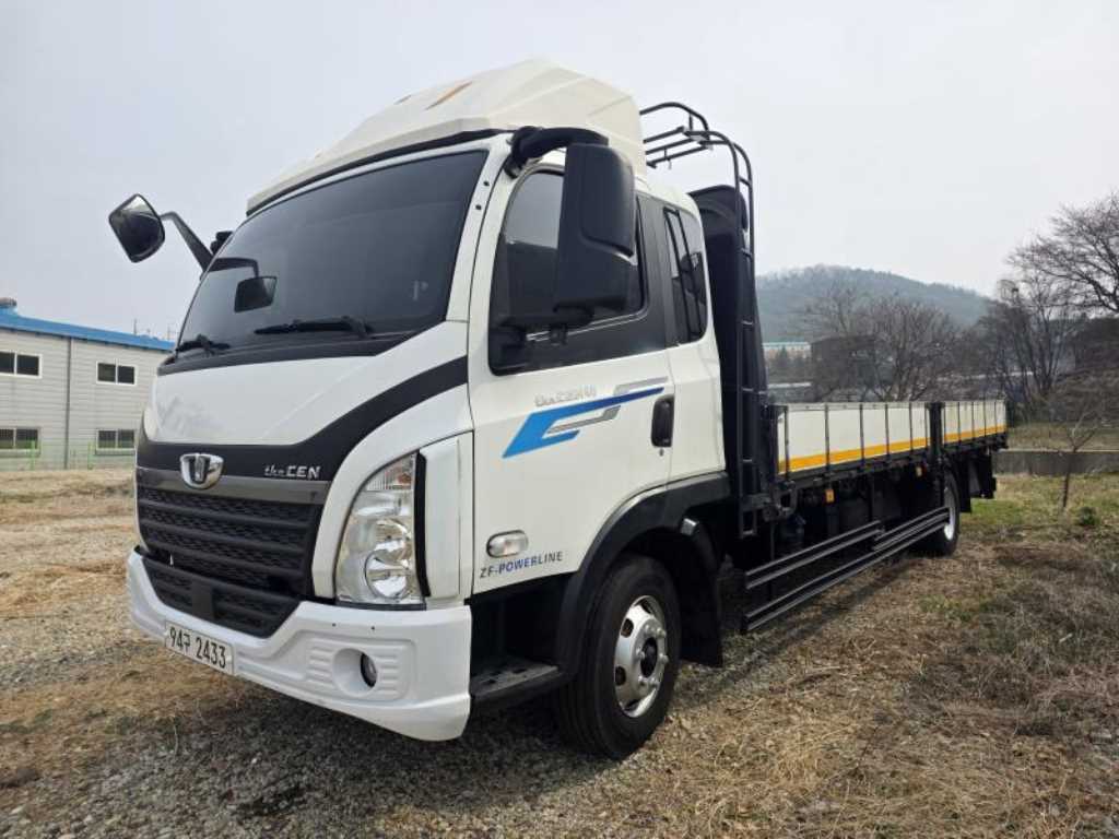 타타대우 더쎈 3.5톤 카고 2023년식 ZF-POWERLINE · 파란 데칼
