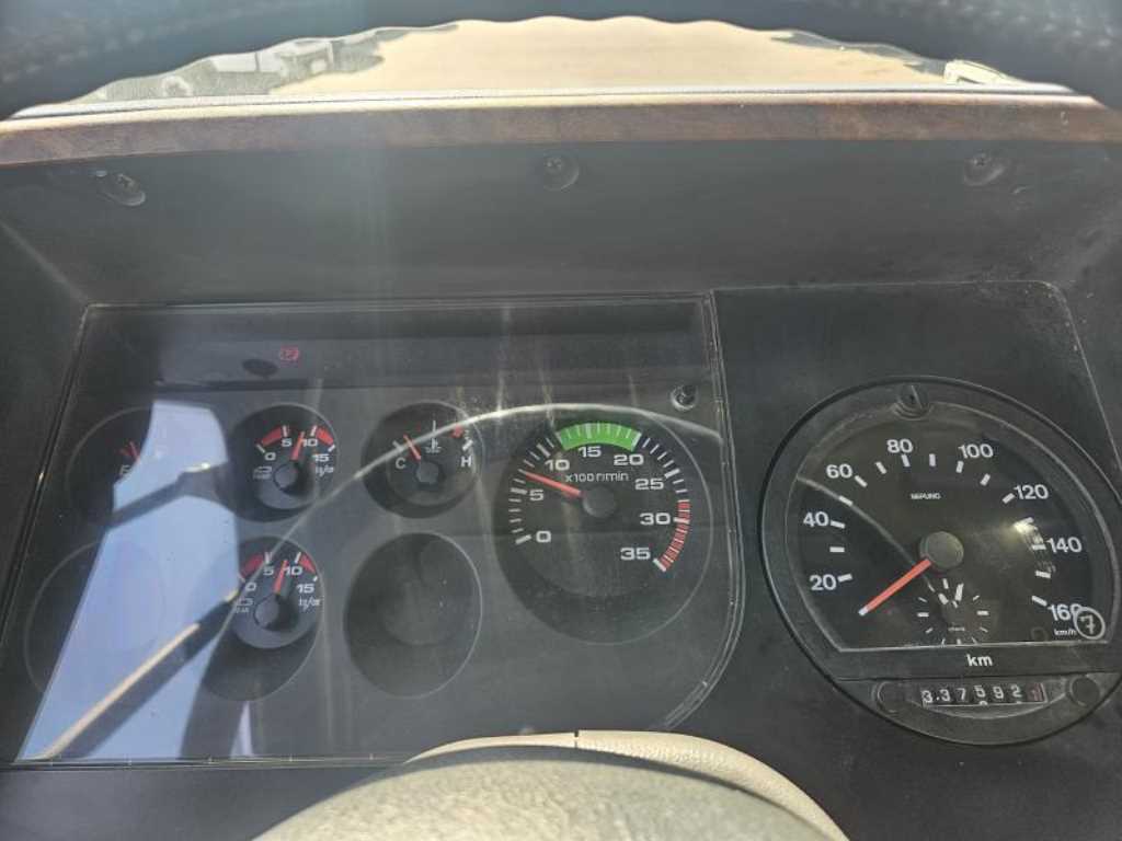현대 메가트럭 4.5톤 카고 2007년식 계기판 337,592km