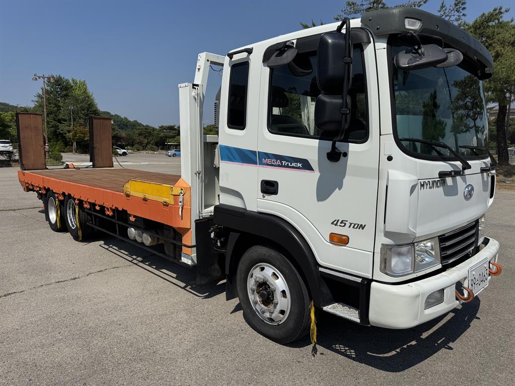 현대 메가트럭 5톤 셀프로더 2009년식 조수석 쪽 · MEGA Truck · 4.5TON