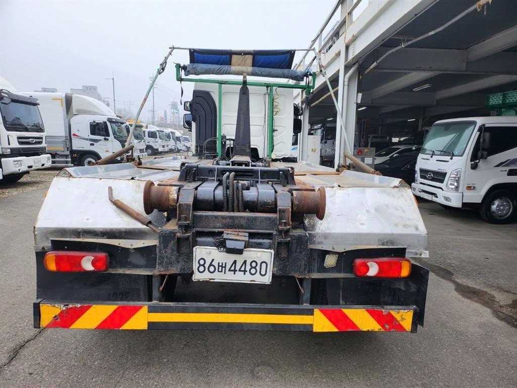 볼보 FL 5톤 암롤 2017년식 견인 고리