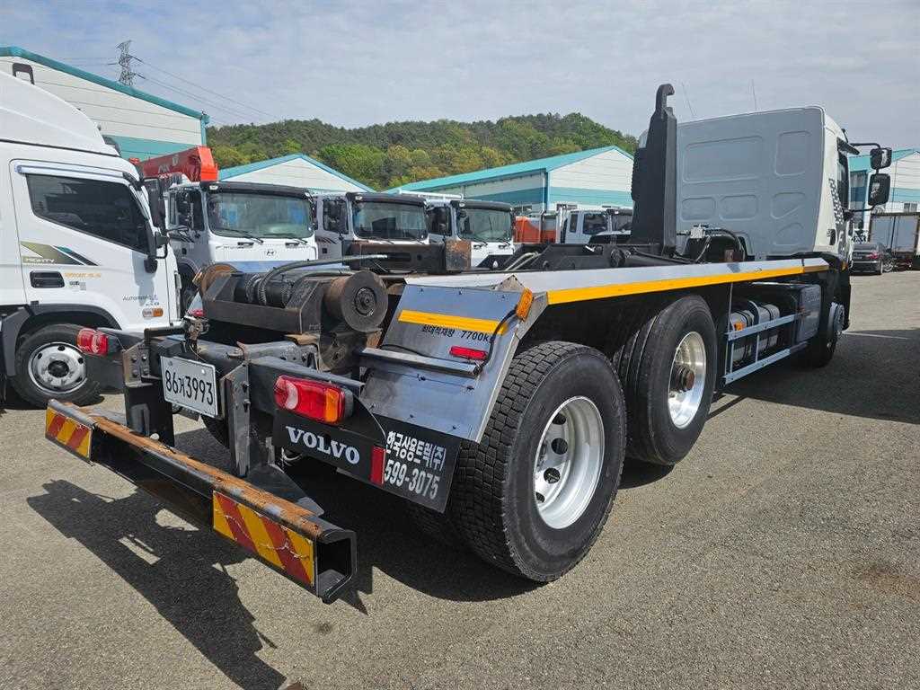 볼보 FL 5톤 암롤 2017년식 사진 4