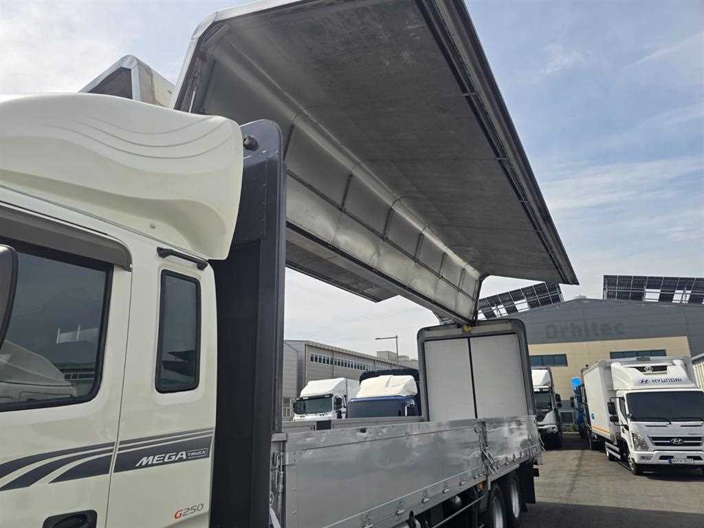 현대 메가트럭 5톤 윙바디 2011년식 MEGA TRUCK · G250 글씨