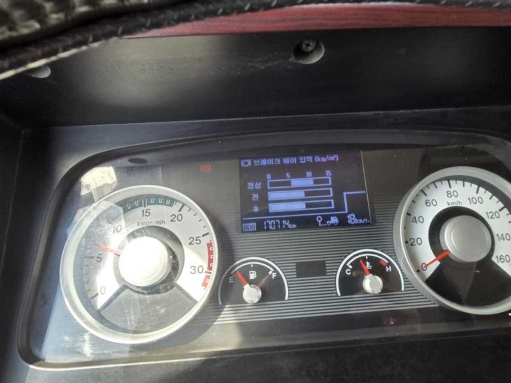 현대 메가트럭 5톤 윙바디 2015년식 계기판 170,714km