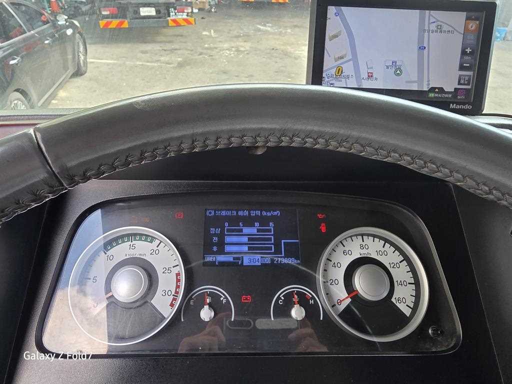 현대 메가트럭 5톤 집게차 2015년식 계기판 273,899km