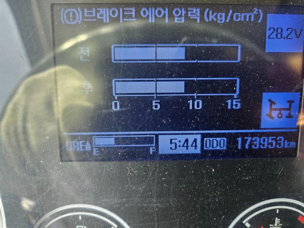 현대 메가트럭 5톤 집게차 2018년식 ODO 173,953km