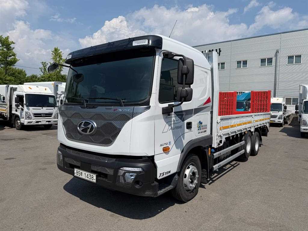 현대 파비스 5톤 카고 2025년식 도어 AUTO · 7.5TON 글자