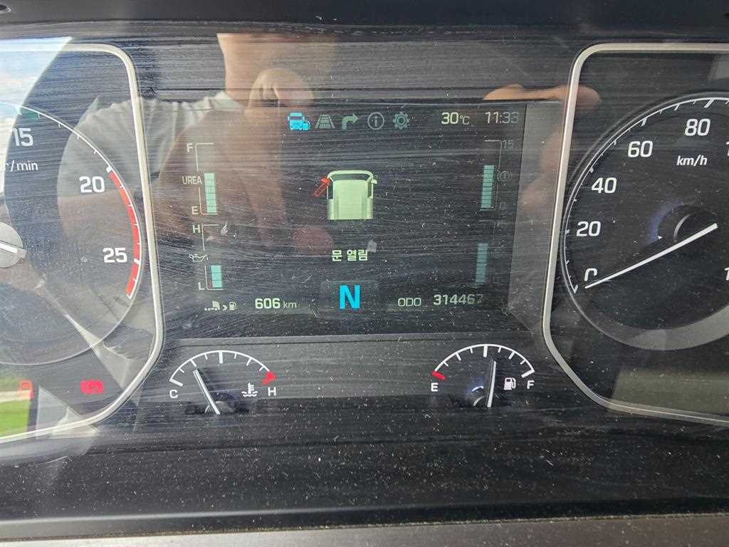 현대 엑시언트 8.5톤 윙바디 2022년식 누적 314,462km, 기어 N