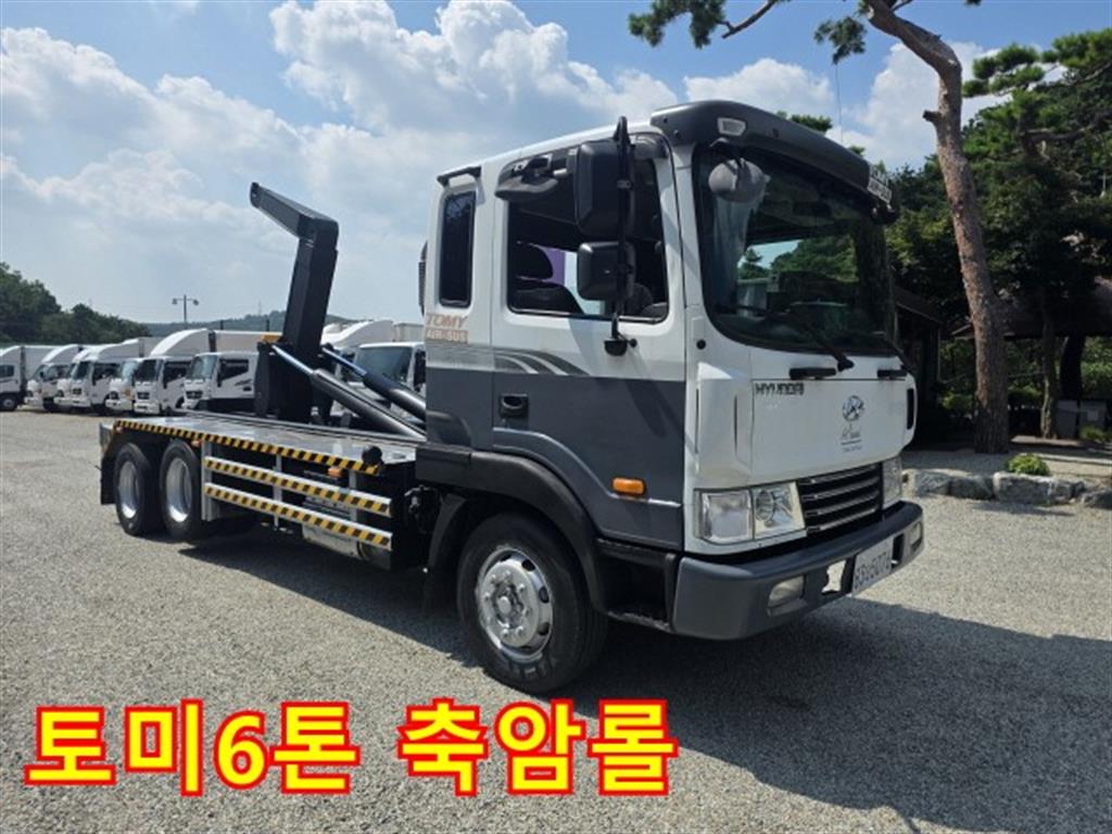 현대 메가트럭 5톤 버큠로리 2016년식 사진 1