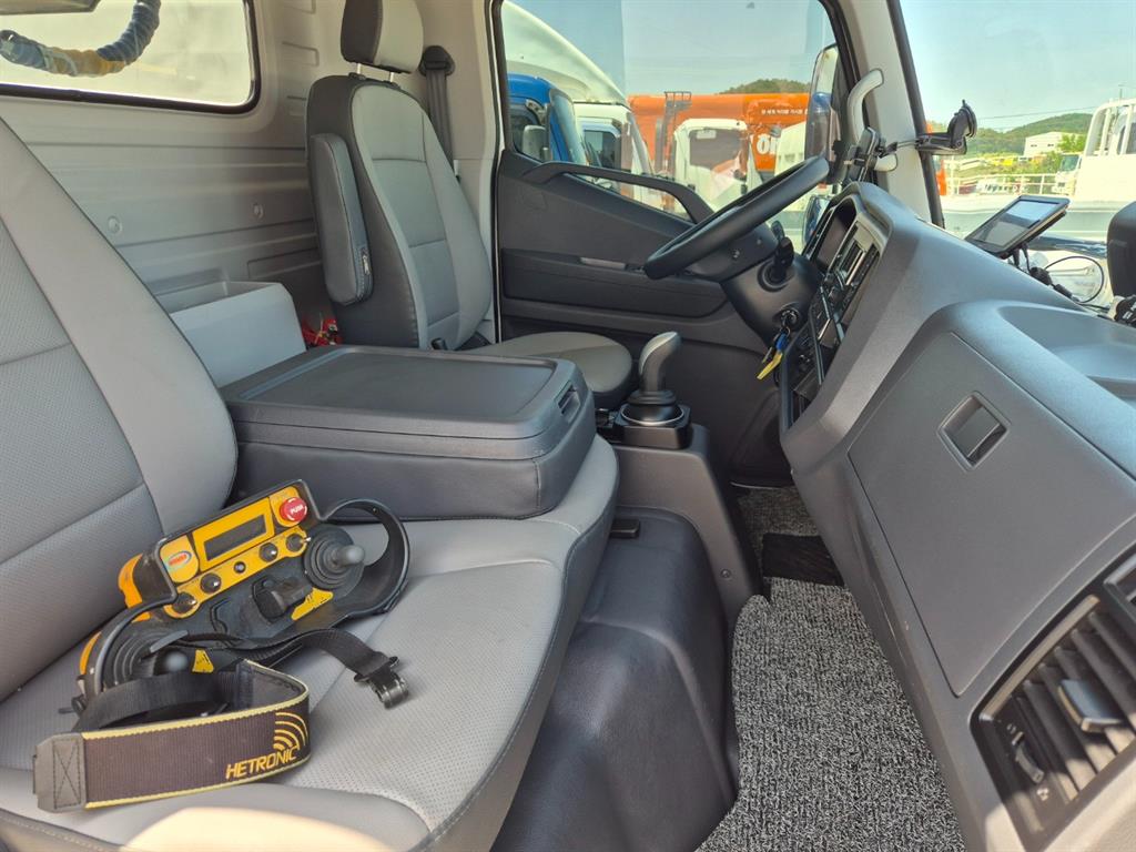 현대 올뉴마이티 3.5톤 버큠로리 2024년식 사진 8
