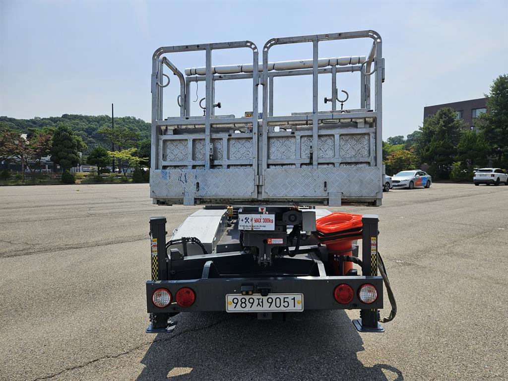 1톤 고소작업차 2021년식 사진 4