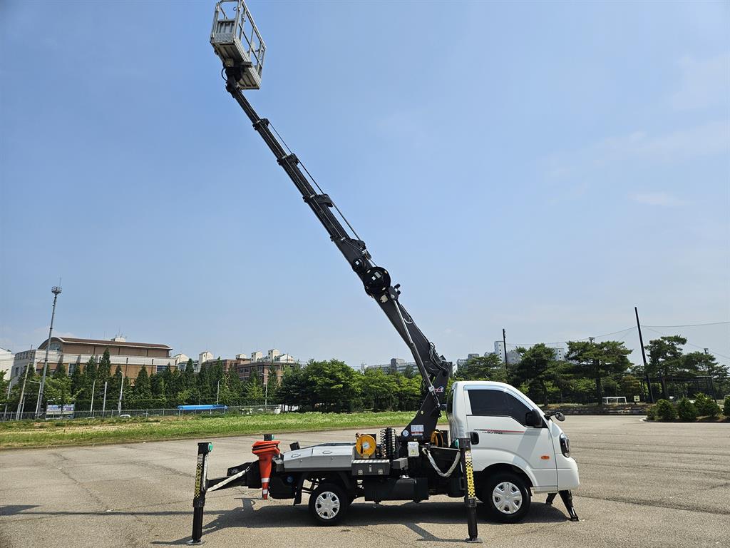 1톤 고소작업차 2021년식 사진 9