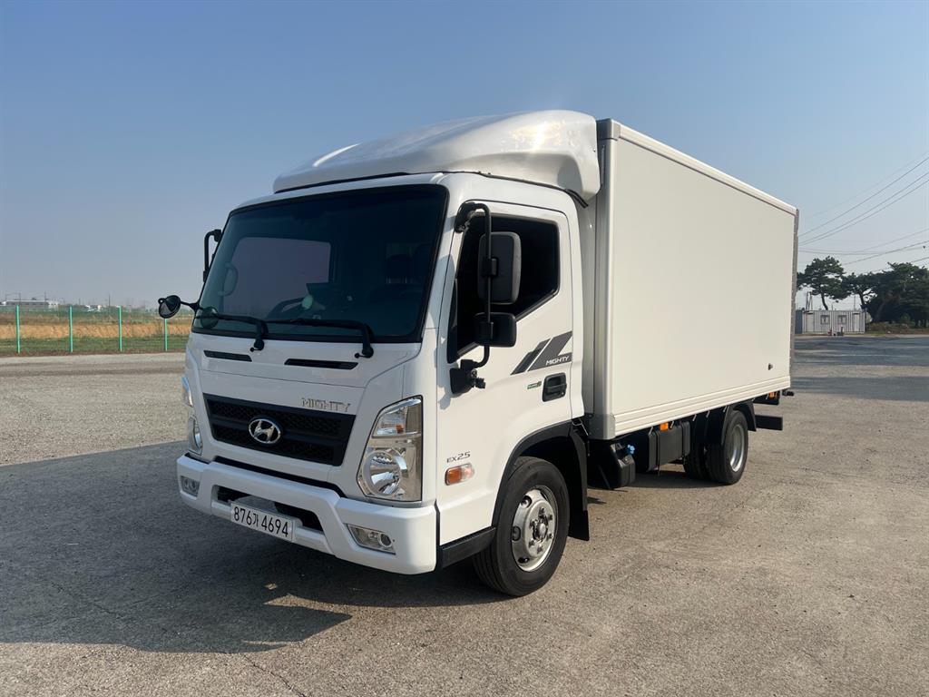 2.5톤 내장탑 2019년식 사진 4