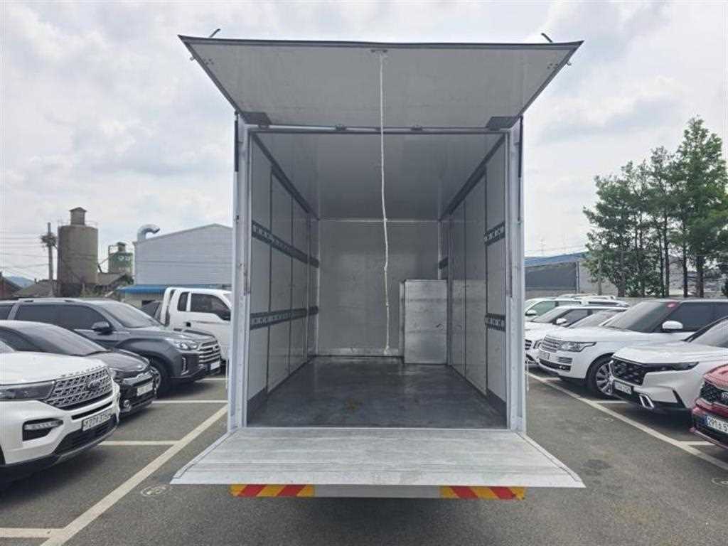 2.5톤 익스탑 2024년식 사진 8