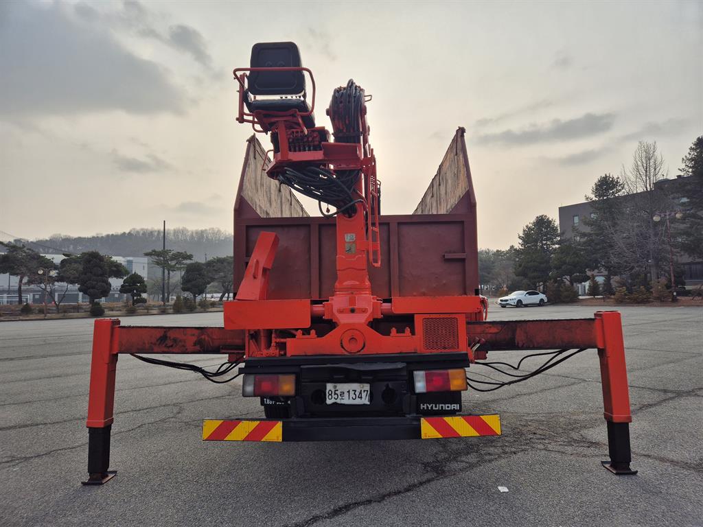 5톤 집게차 2013년식 사진 8