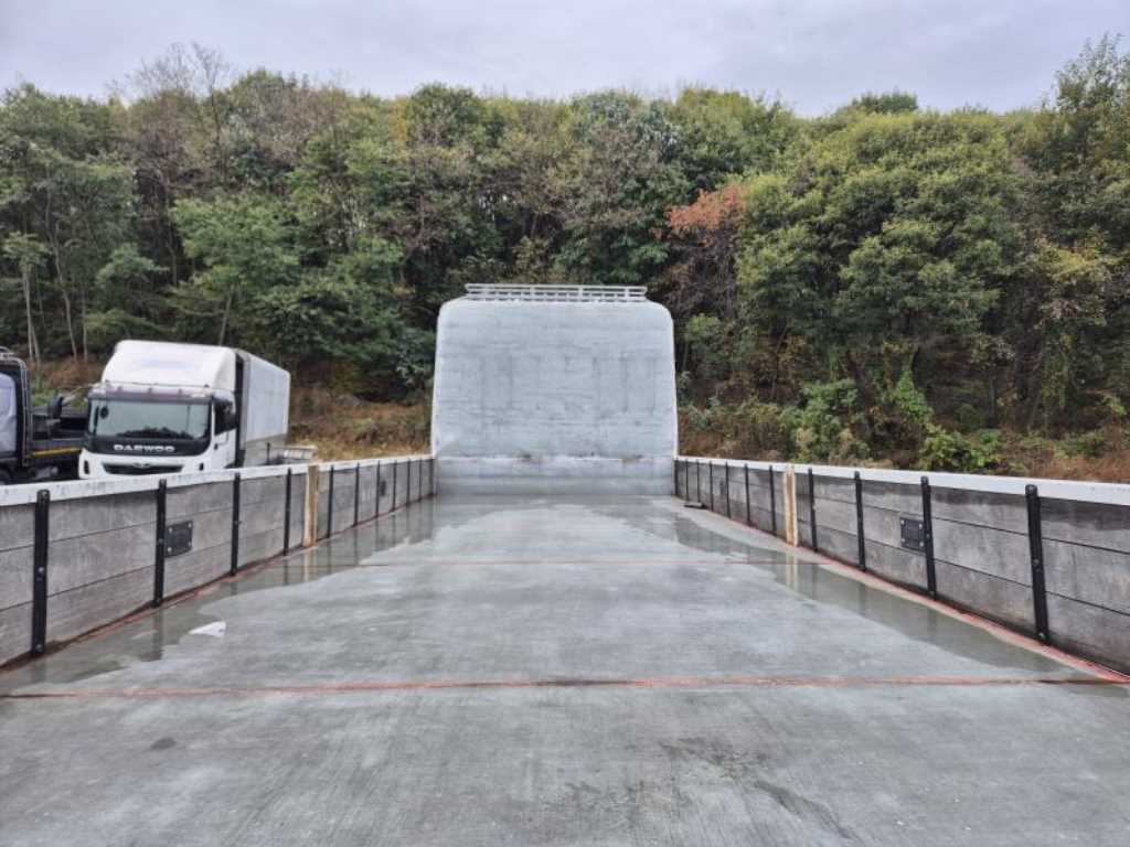 8.5톤 카고 2024년식 사진 7